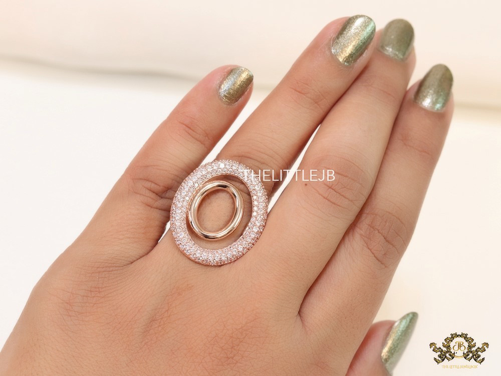 Circular two layered cz ring in gold finish
