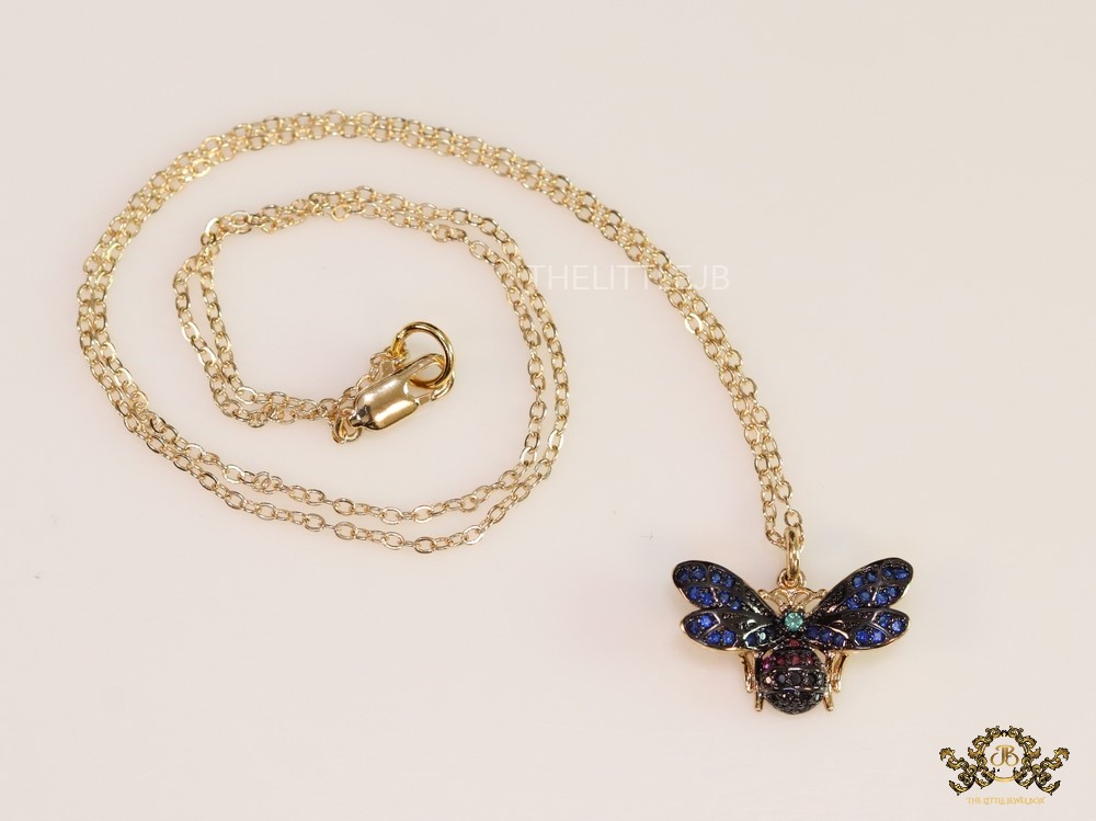Gold plated glossy black queen bee necklace - Image 4
