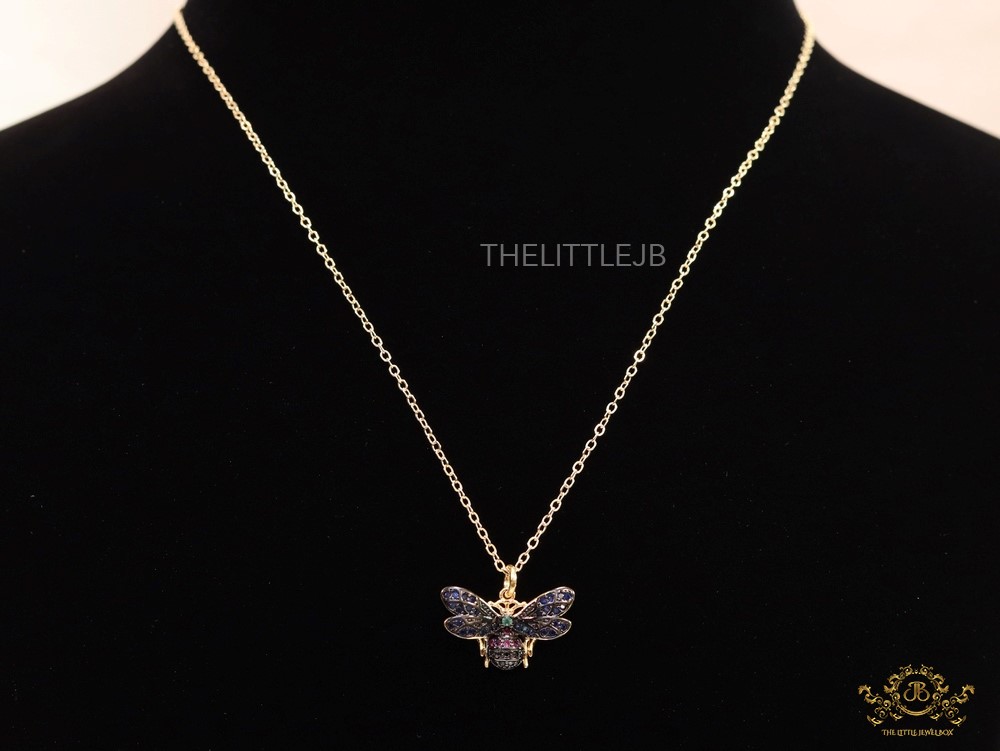Gold plated glossy black queen bee necklace - Image 2