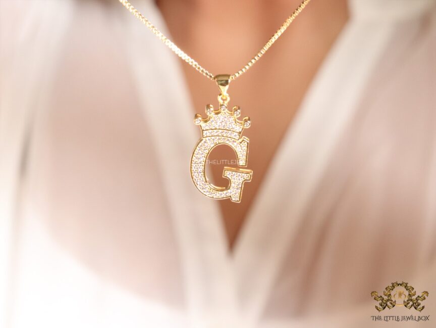 Personalized crown initial G necklace in cz gold plating