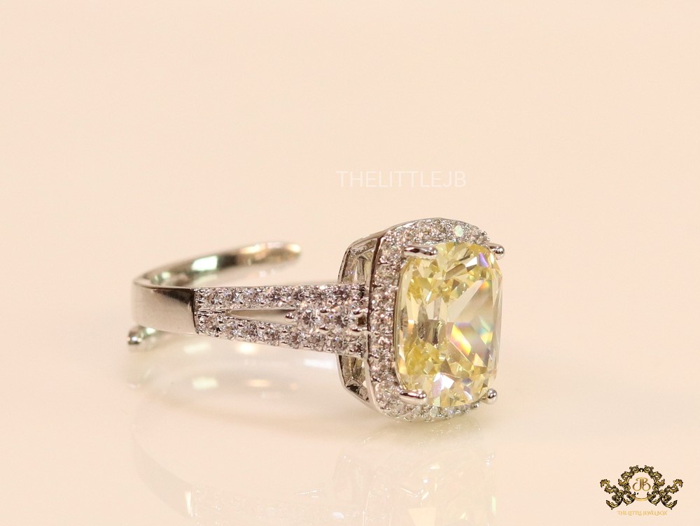 Rectangular yellow coloured stone open ring lined with cz - Image 3