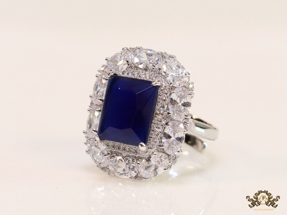 Sapphire blue stone ring lined with heavy cz - Image 3