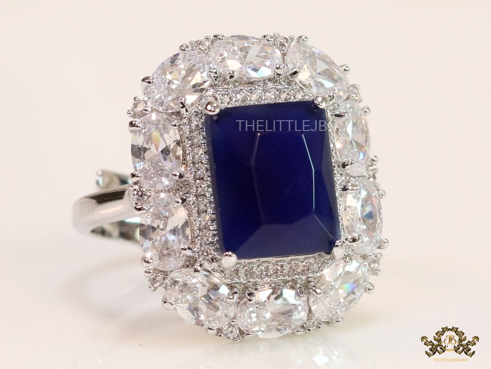 Sapphire blue stone ring lined with heavy cz - Image 4