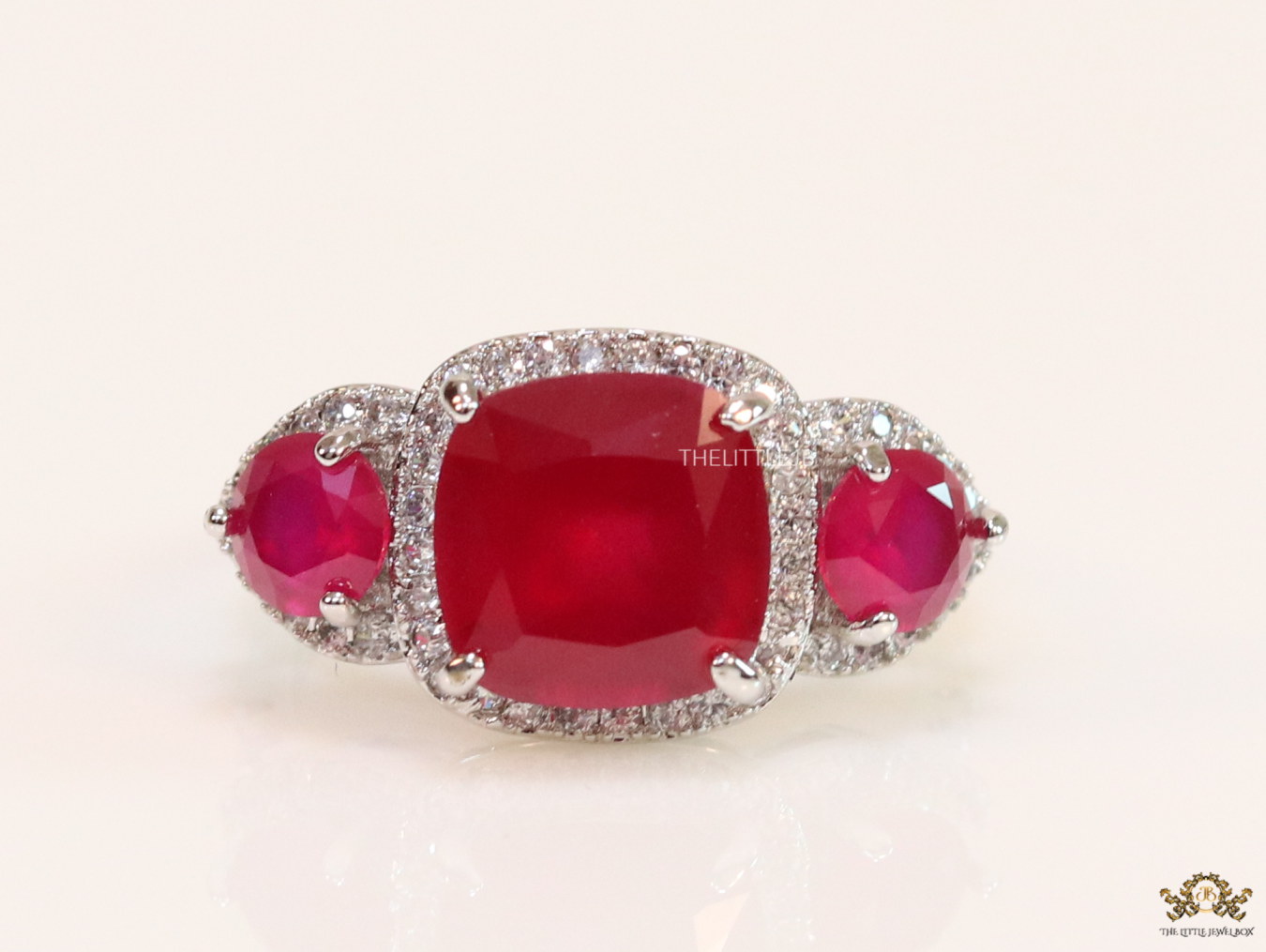 Platinum cz ring with ruby red stones - Image 5