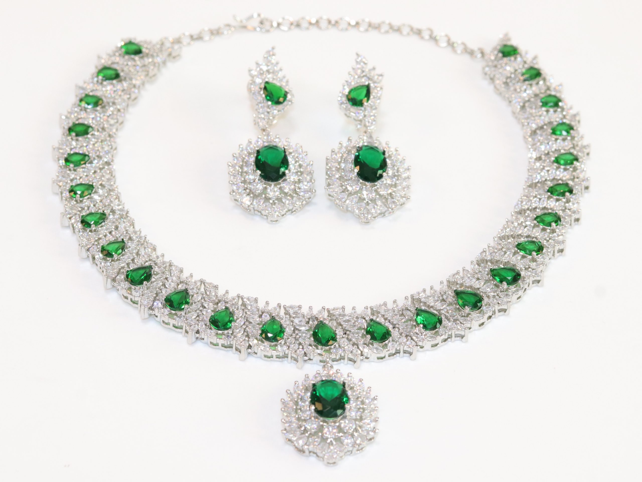Emerald cz layered leaf cut set - Image 6