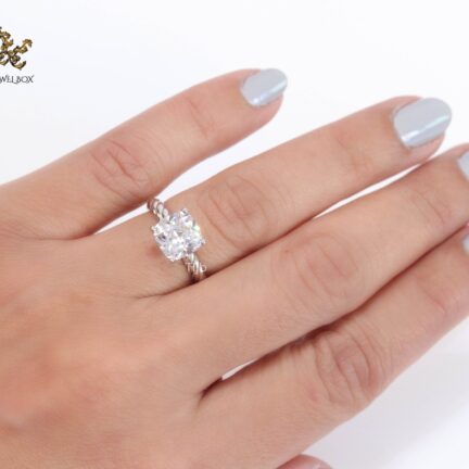 2669 The forever after Solitaire ring in platinum finish