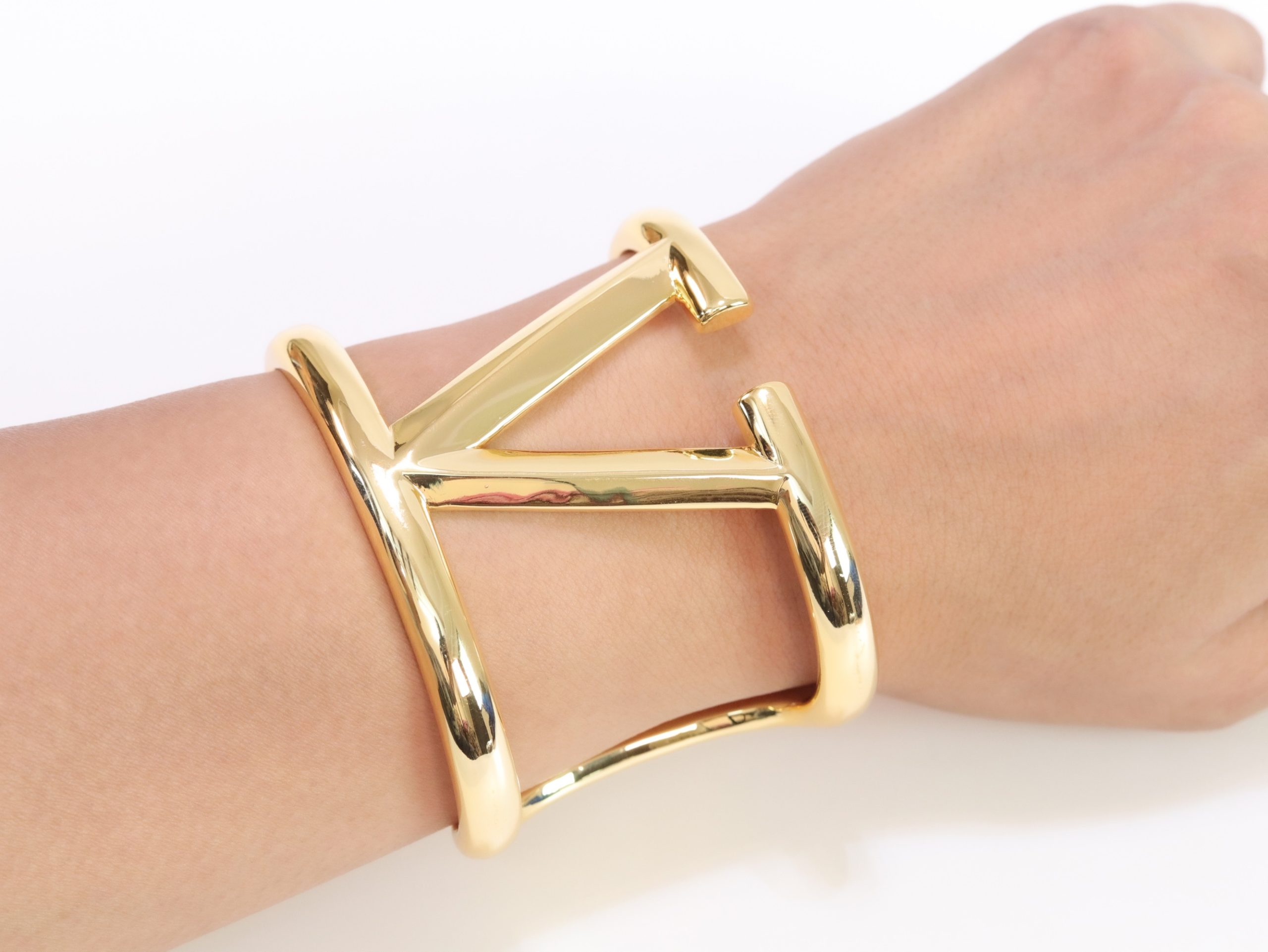 Alphabet V gold plated open bracelet