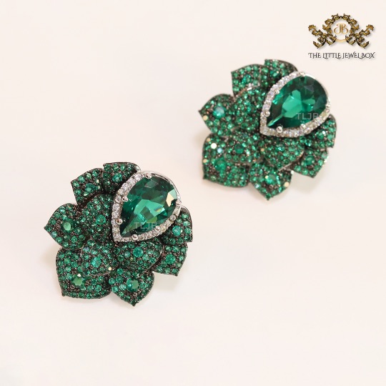 Deep green CZ leaf studs - Image 8