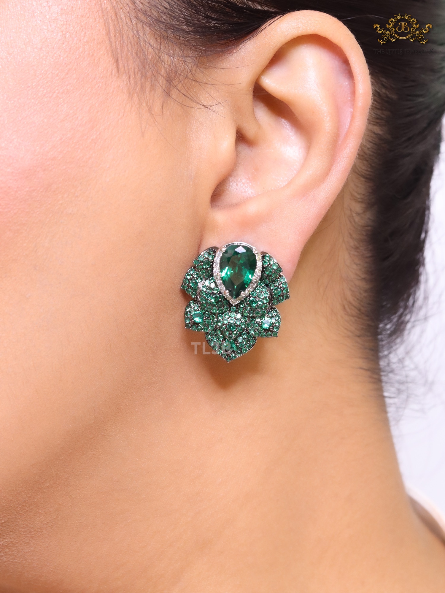 Deep green CZ leaf studs - Image 9