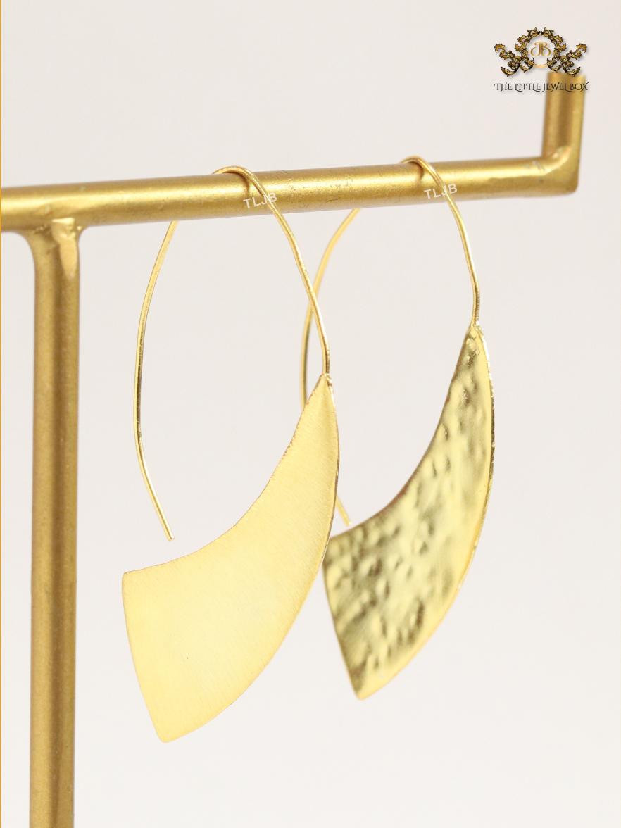 Thick n Thin hook earrings - Image 5
