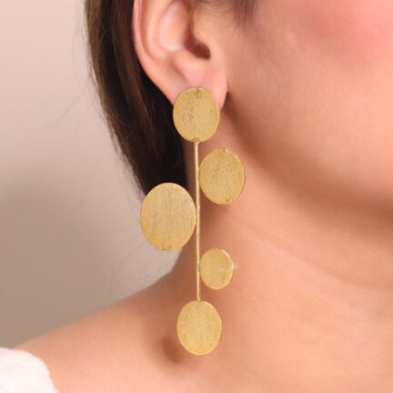 Hanging round dangles