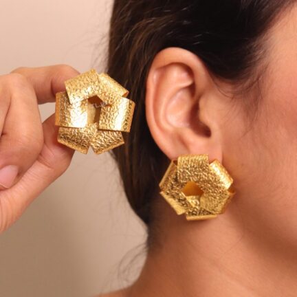 Foil link chain dangles