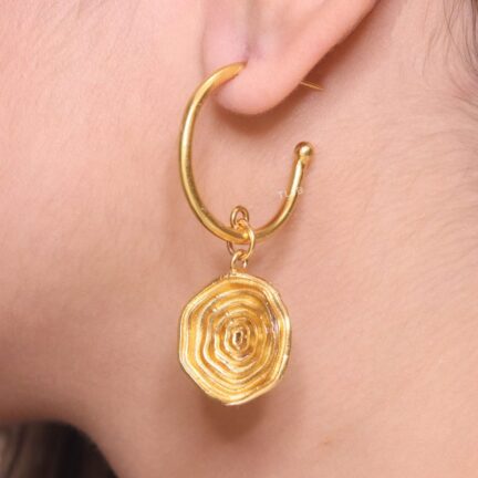 Spiral danglers