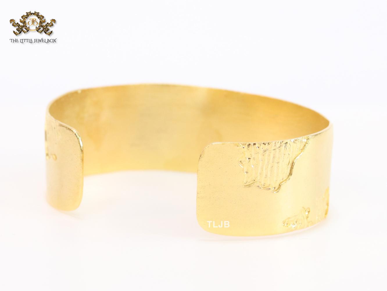 Abstract gold bracelet - Image 4