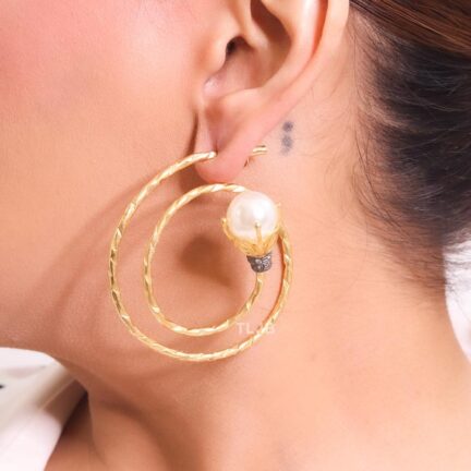 IMG_6101 Twisted pearl hoops