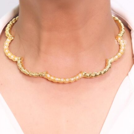 Half curved Gold Flower Necklace