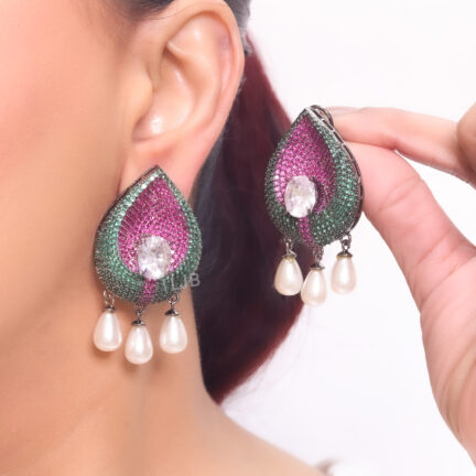 Teardrop Cz and pearls earring - Pink