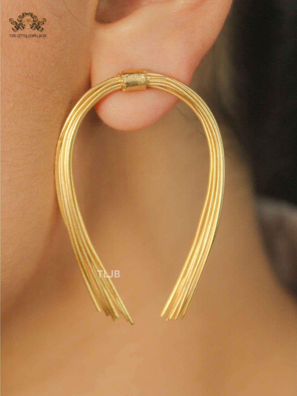 Golden wire Hoops