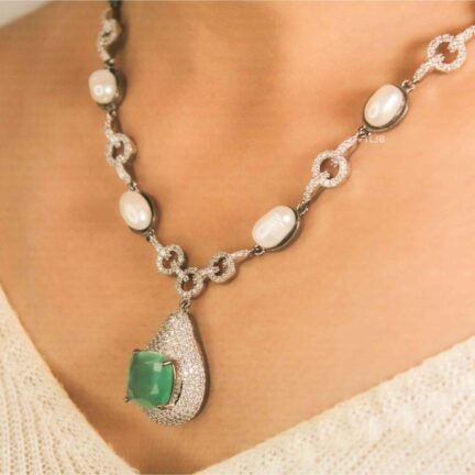 Pearl Ridden Mintstone Necklace